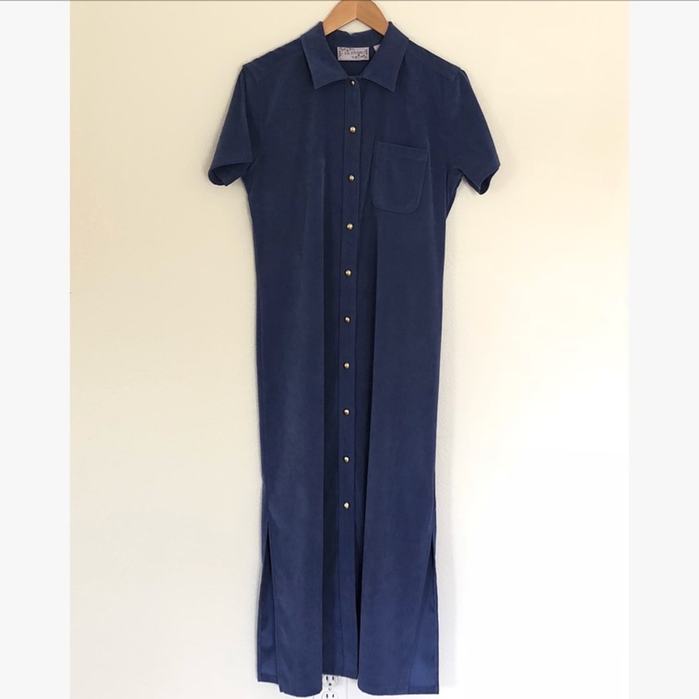 💋3 = $12 Vintage Gold Button Maxi  Dress